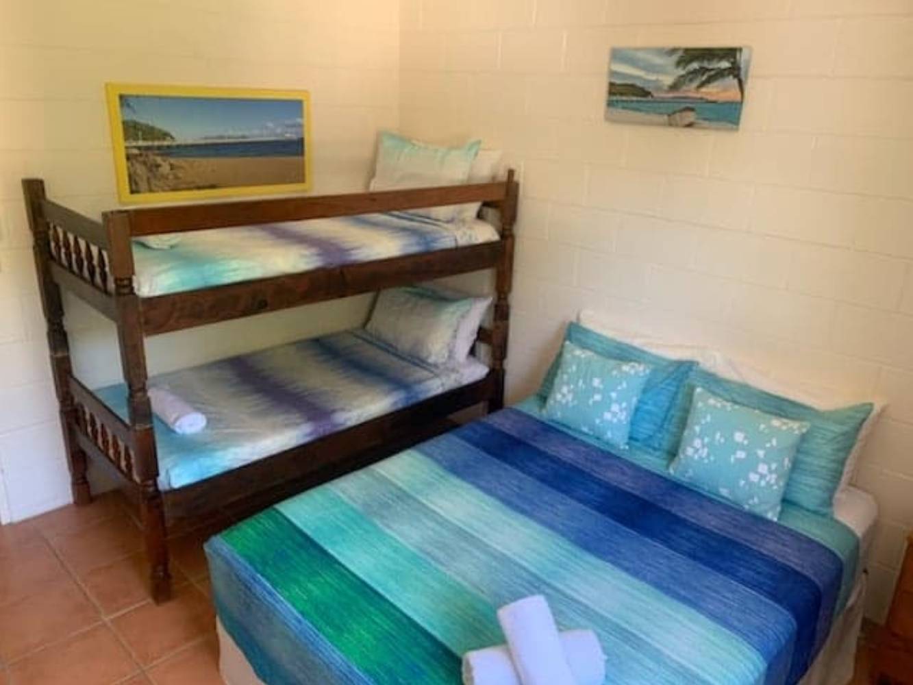 Second bedroom - bunks and Queen bed