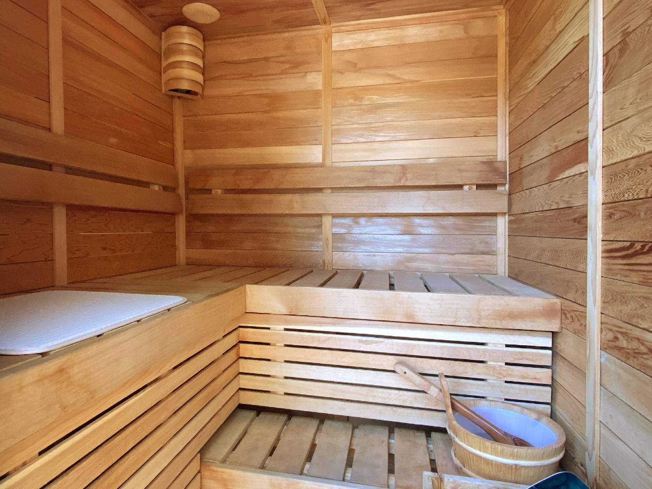 Private Sauna for you - stunning tree views