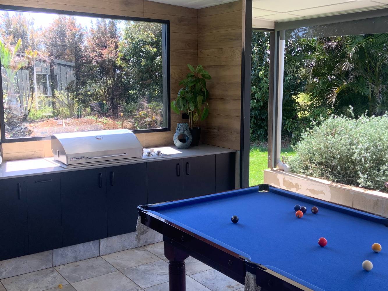 Alfresco BBQ & fridge with pool table