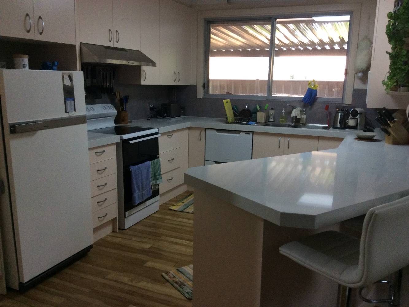 Spacious and well equipped kitchen