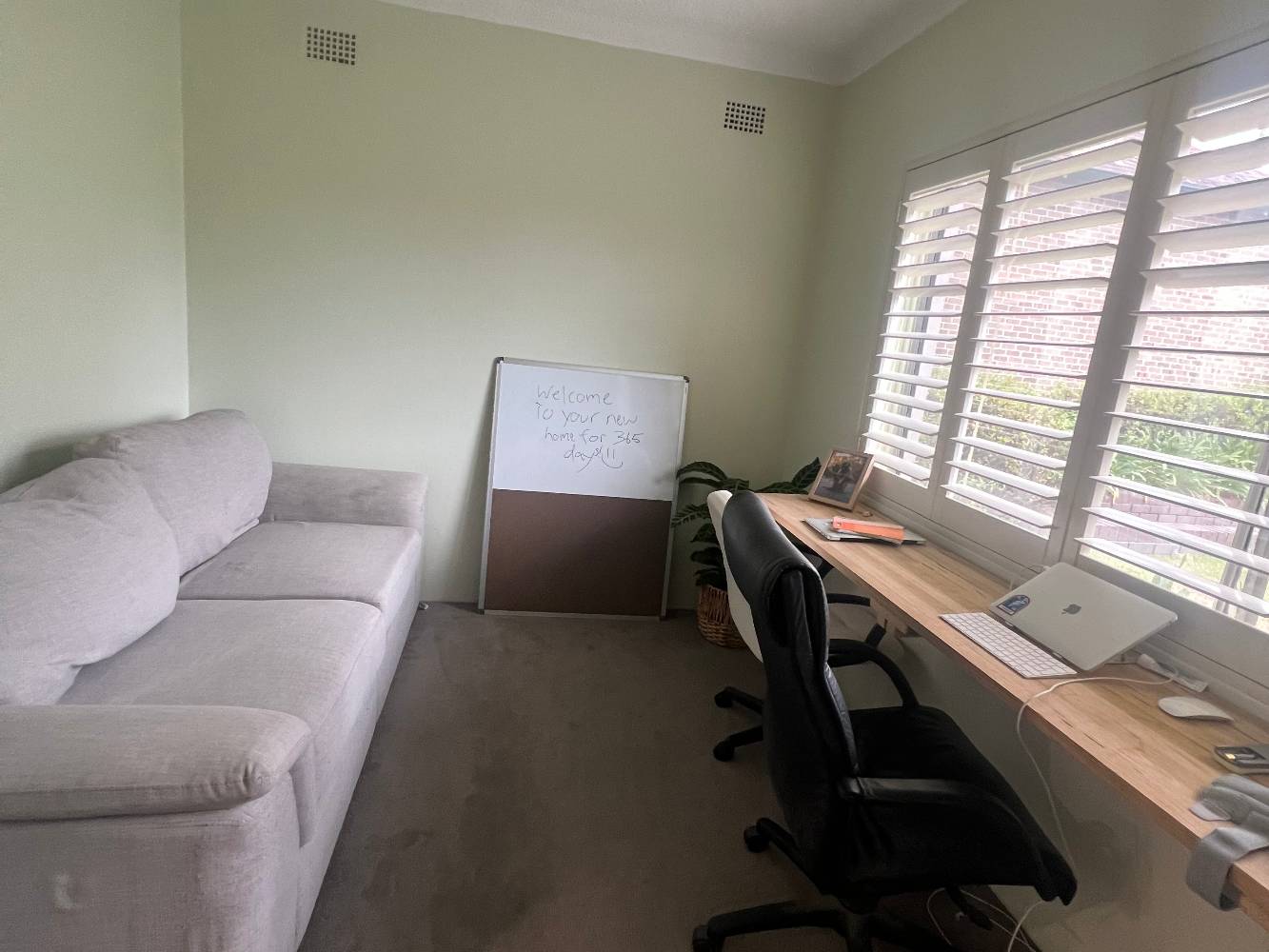Office/spare room with sofa bed