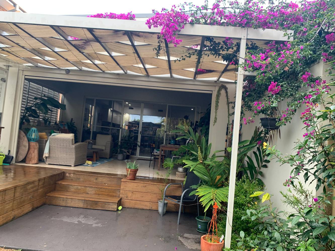 Outdoor covered living area