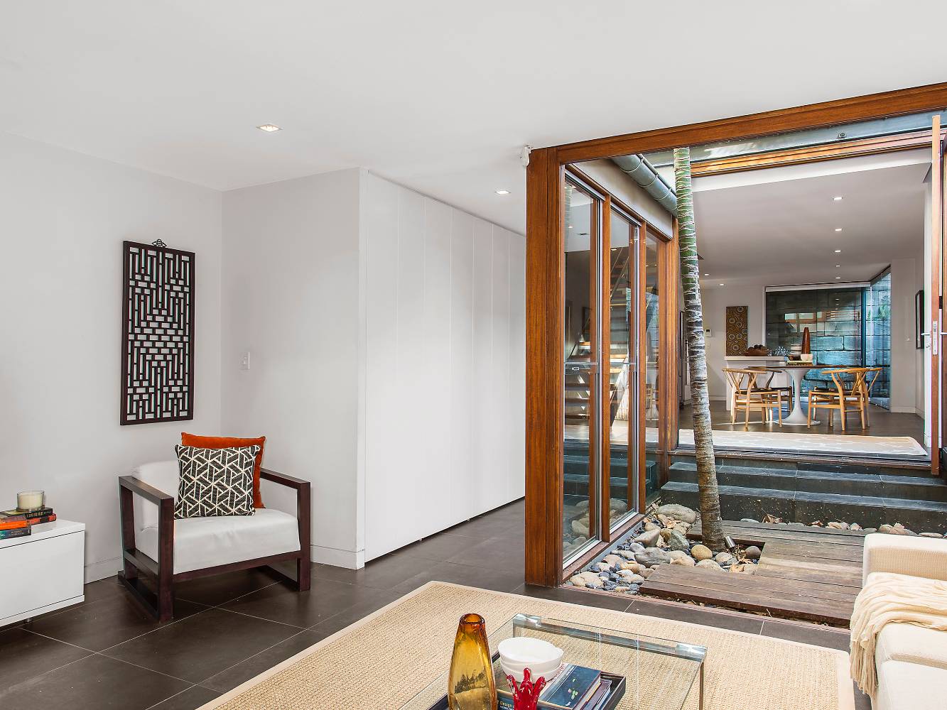 living room, courtyard, dining, kitchen
