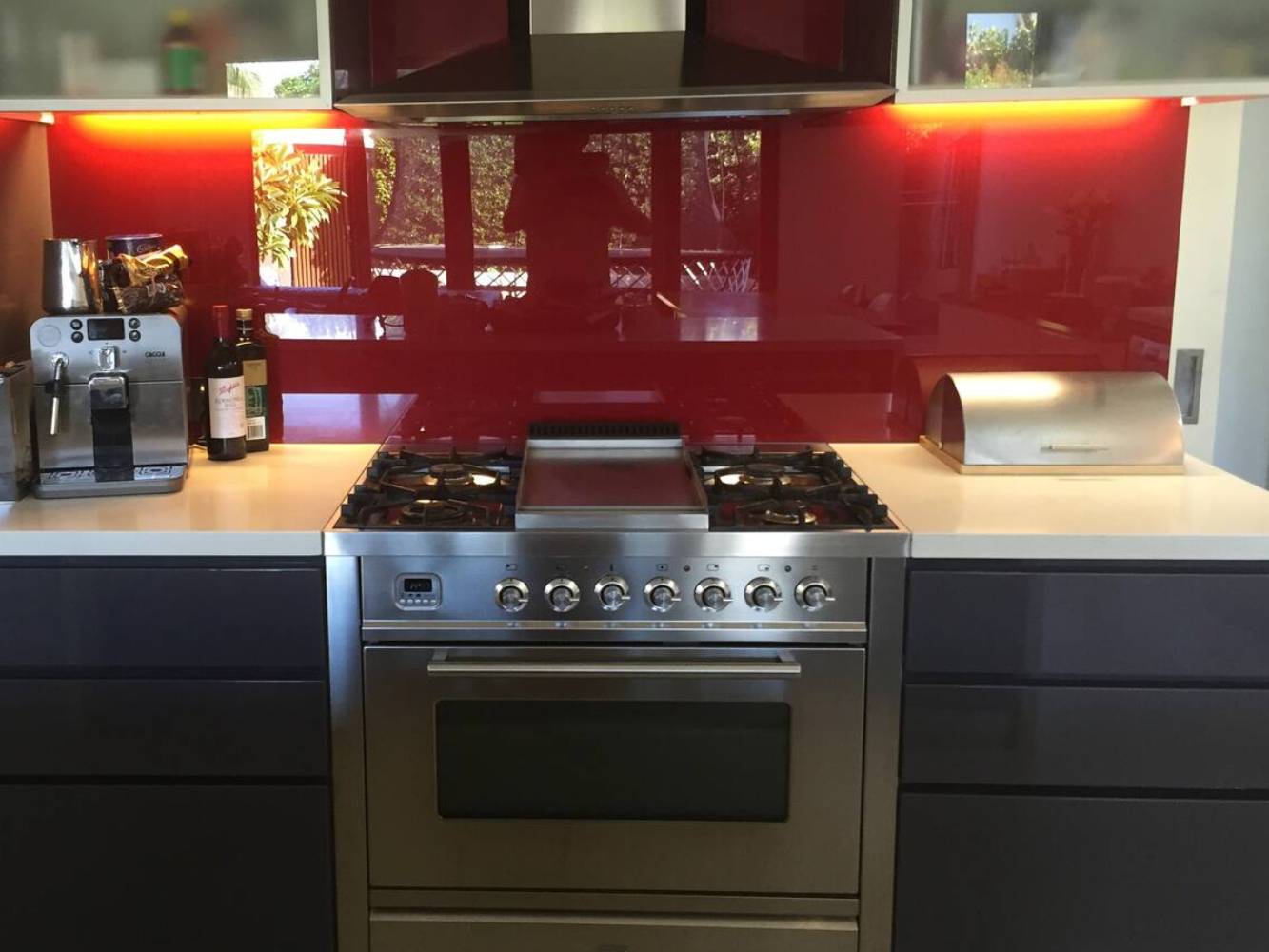 Large oven with 6 burner stove