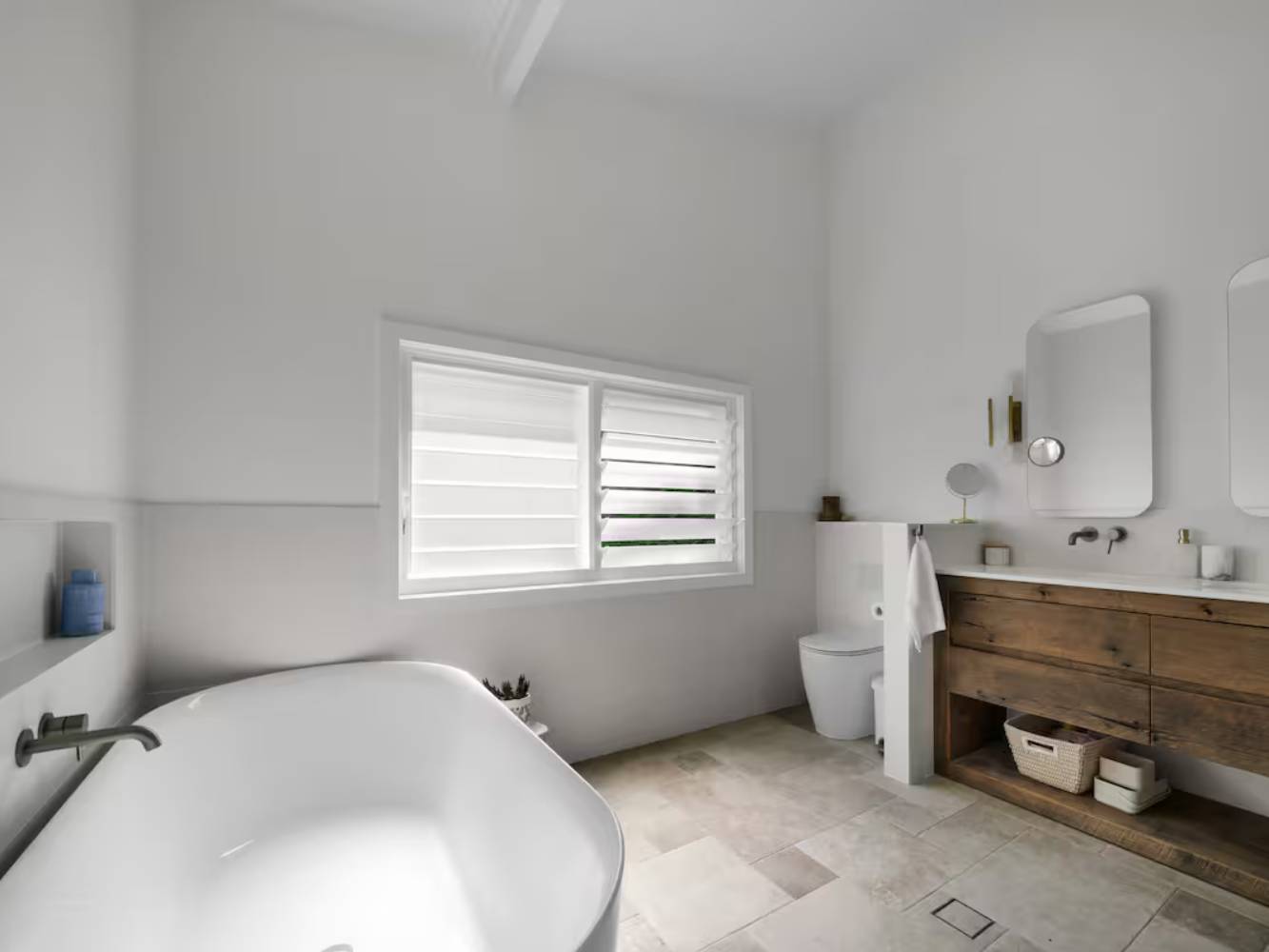 main ensuite