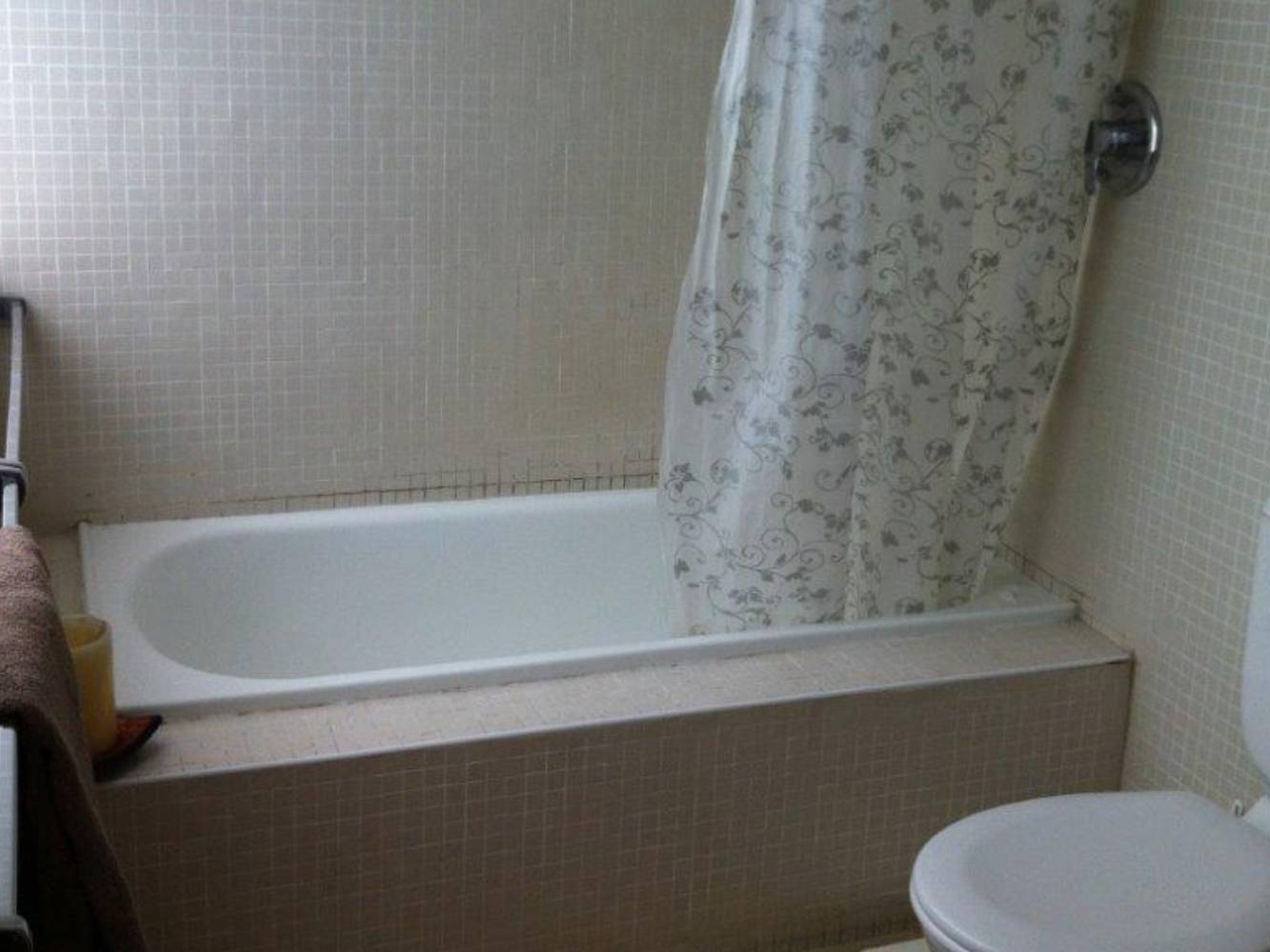 Upstairs bathroom 2
