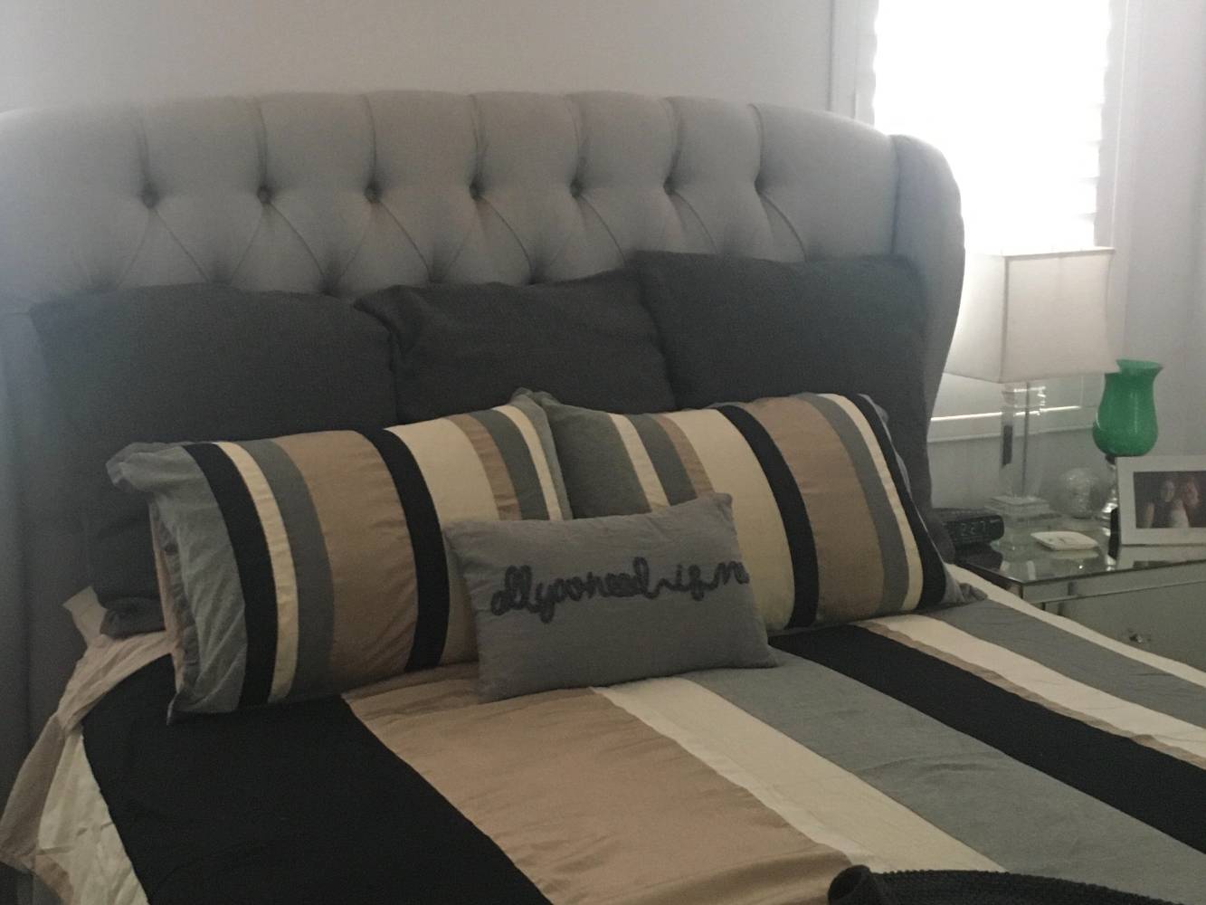 Queen bed, reverse cycle a/c, ceiling fan