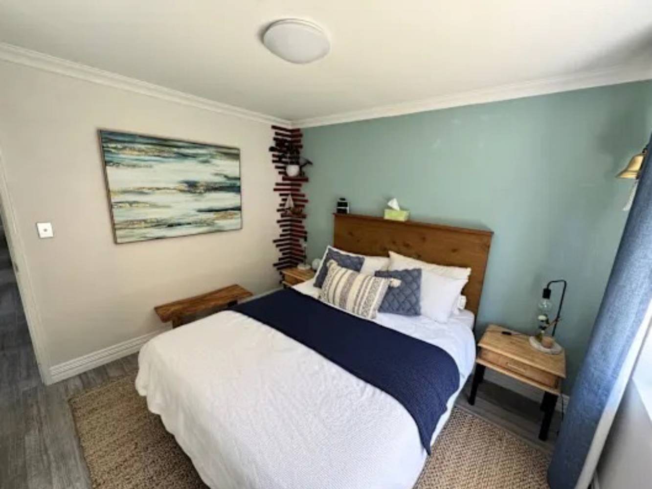 Guest bedroom