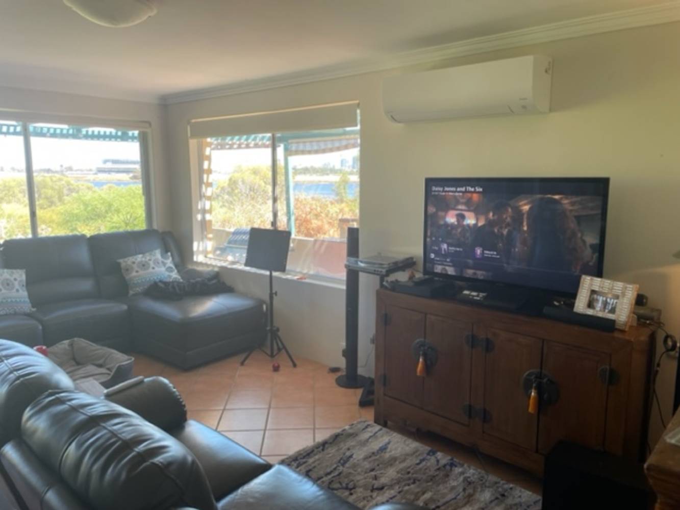 Lounge.