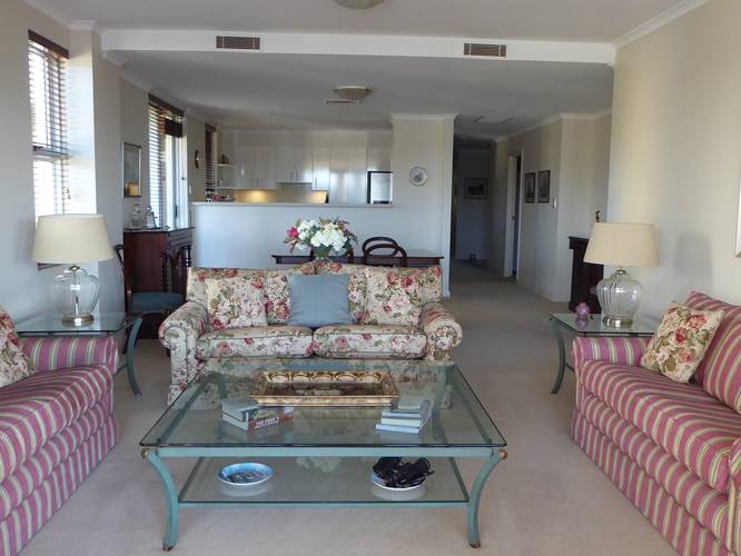 Lounge/Dining/Kitchen