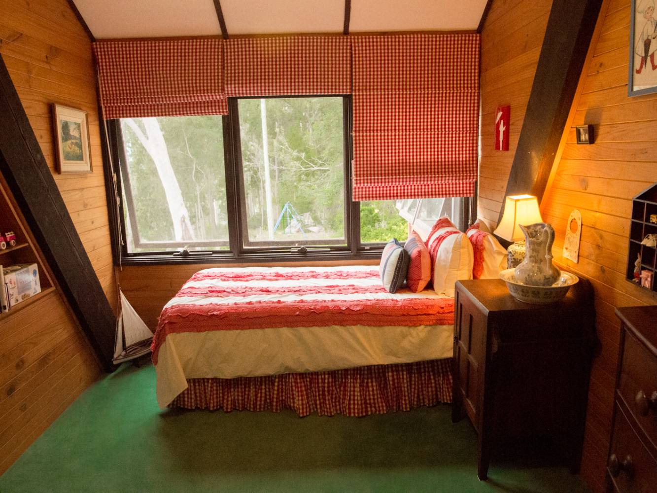 kids room single bed