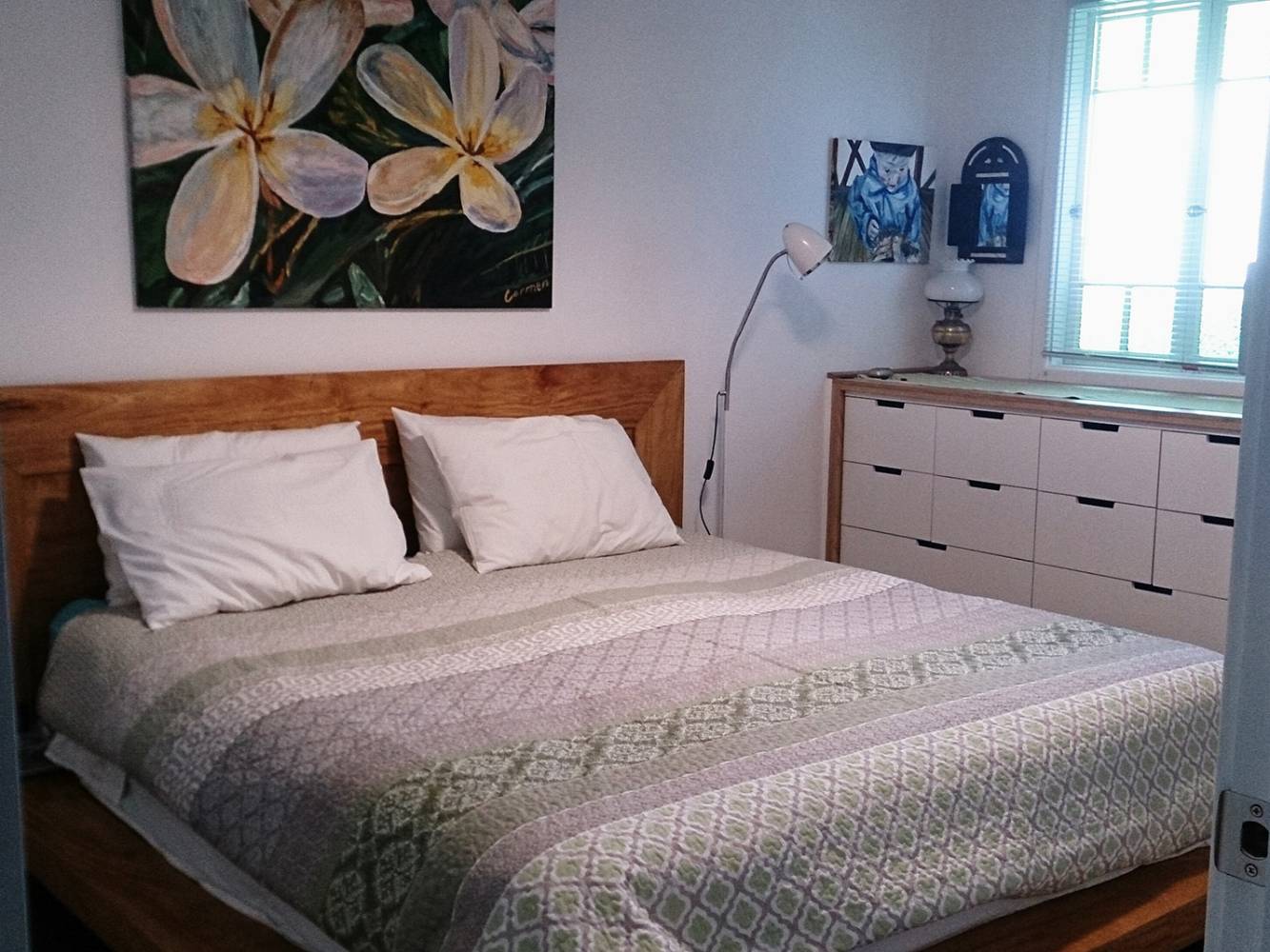 Main bedroom - King bed