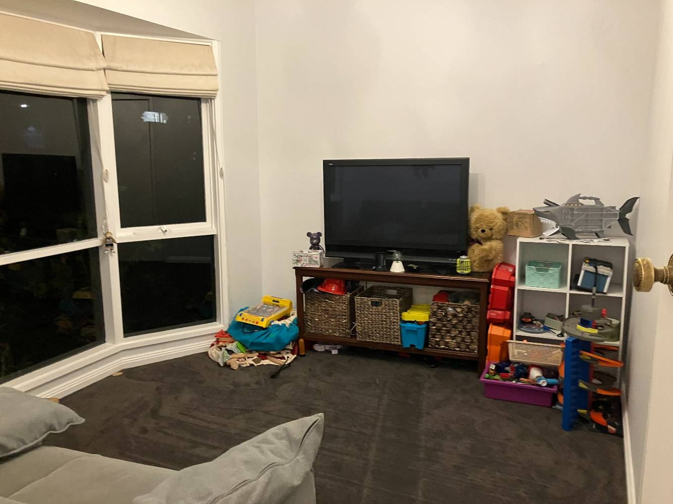 Toy Room (with fold out double koala bed)
